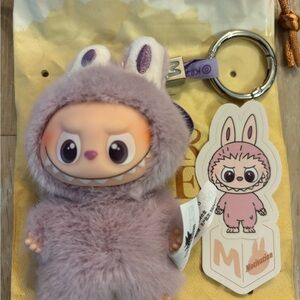 Labubu Pin for Love - M